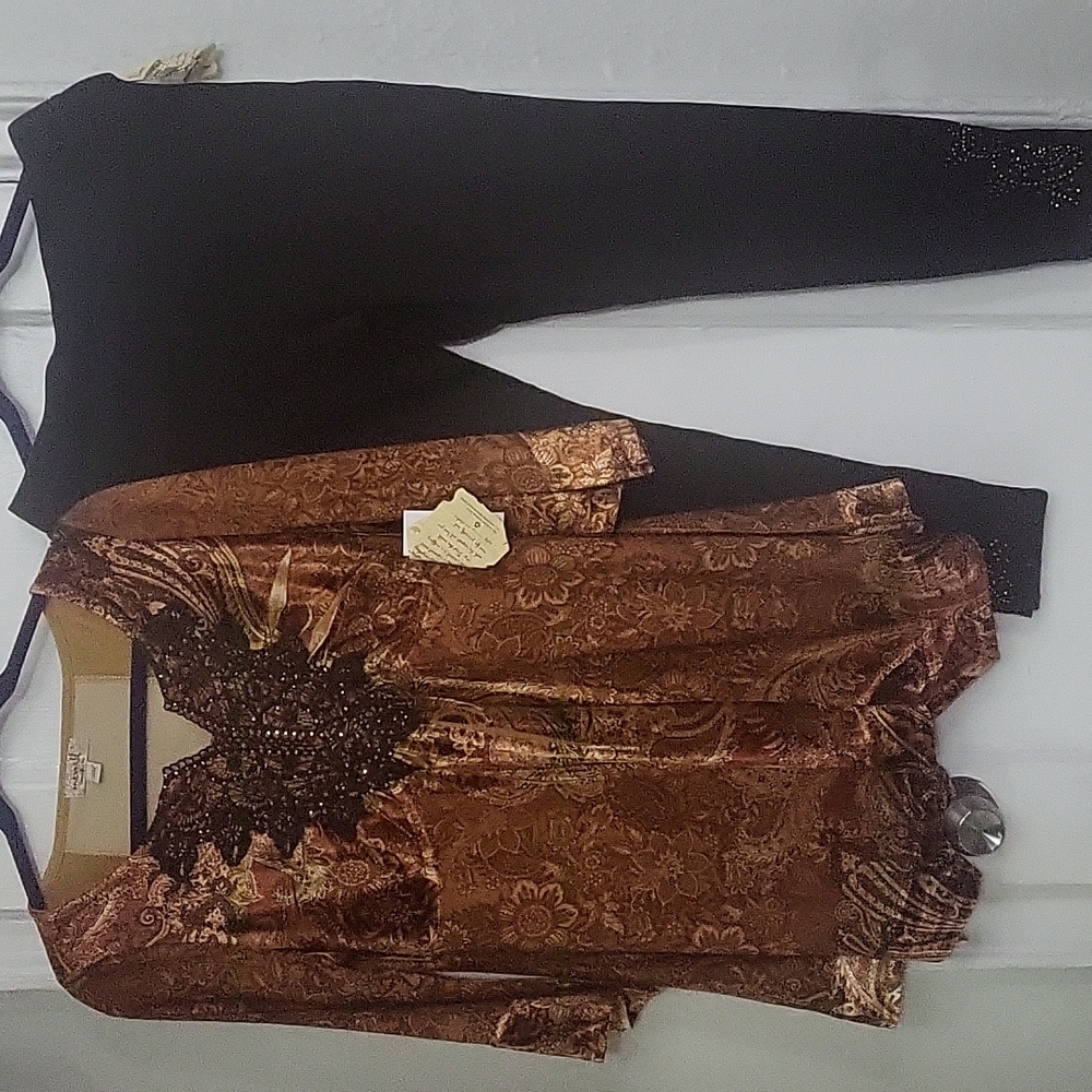 One World Autumnal Top And Leggings Set